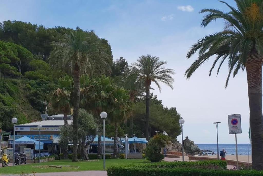 Somriu Apartament Fenals Platja リョレート・デ・マル エクステリア 写真